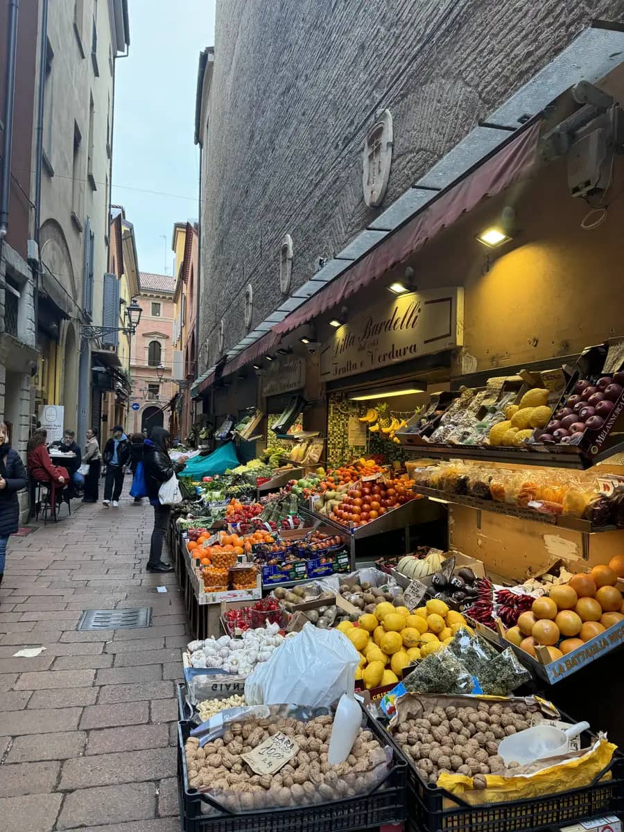 bologna street food italy