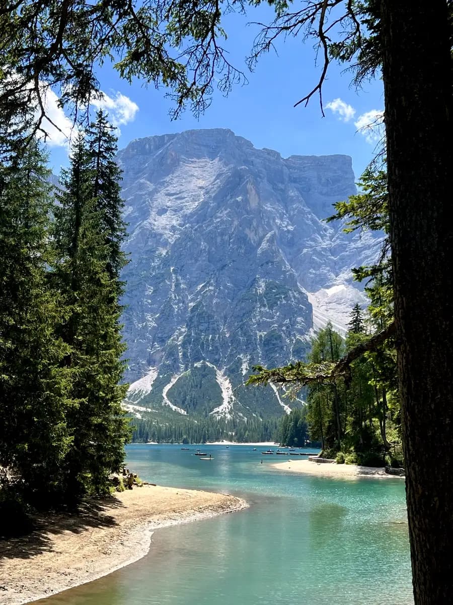 lago di braies dolomites italy view